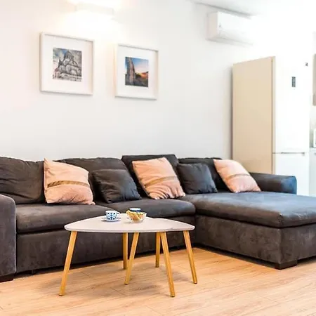 Sibenik * Brodarica (Sibenik-Knin)