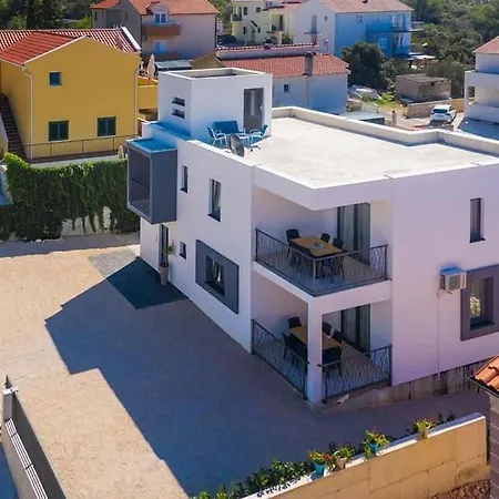 Sibenik * Brodarica (Sibenik-Knin)