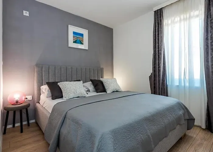 Sibenik * Brodarica (Sibenik-Knin)